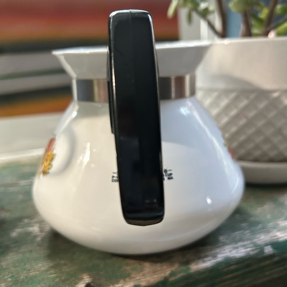 Corningware White Floral Teapot with Black Handle and Silver Lid - Picture 5 of 14